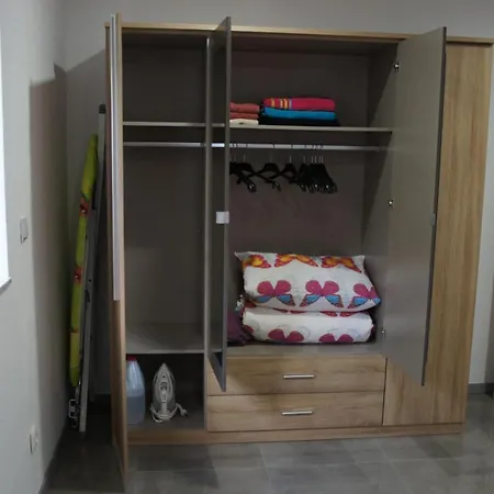 Apartment 2- Zimmer-wohnung