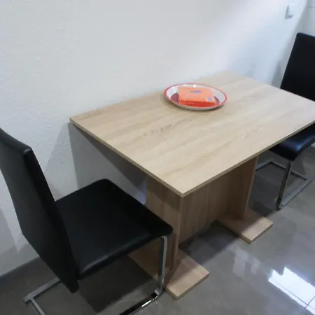 Apartment 2- Zimmer-wohnung *