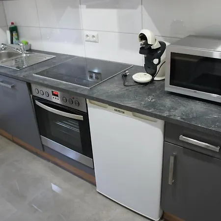 Apartment 2- Zimmer-wohnung *